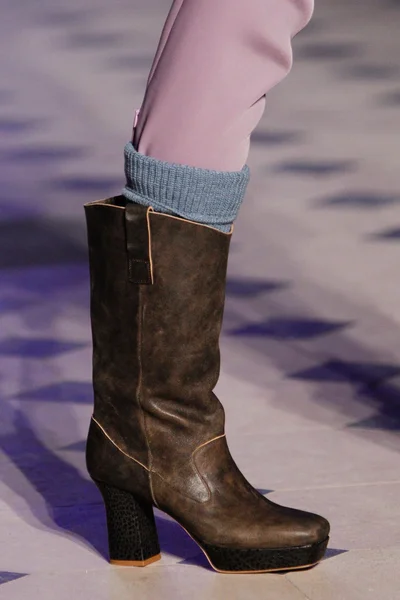 Look 80
